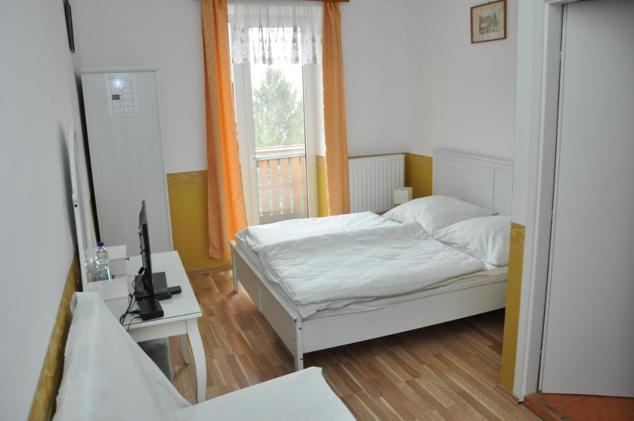 Gloriett Panzio Bed and Breakfast Fertőboz Buitenkant foto
