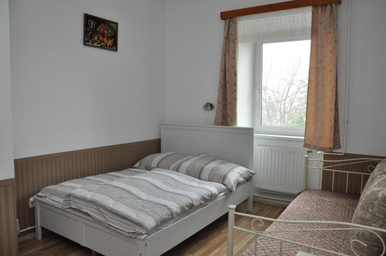 Gloriett Panzio Bed and Breakfast Fertőboz Buitenkant foto