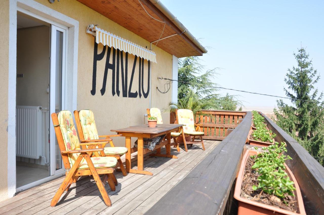 Gloriett Panzio Bed and Breakfast Fertőboz Buitenkant foto