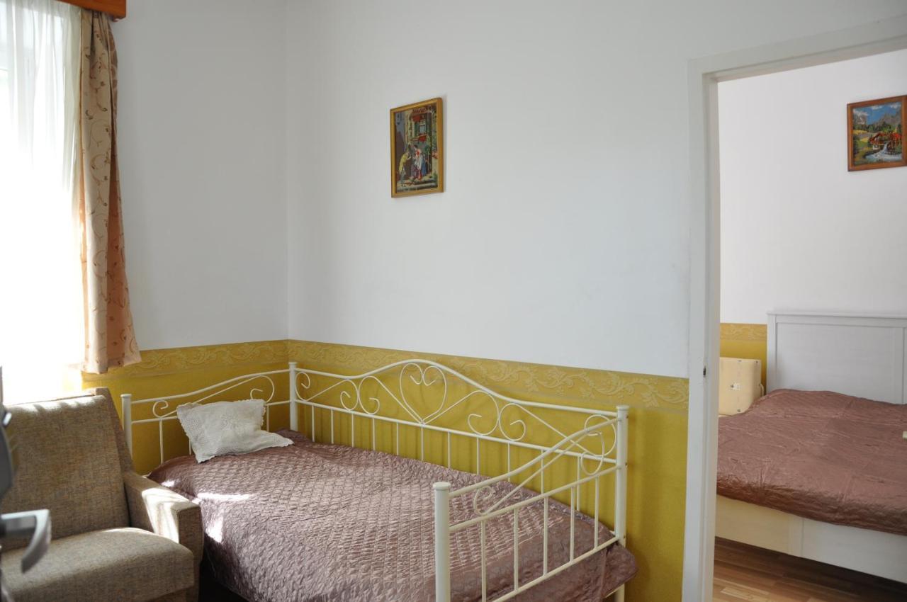 Gloriett Panzio Bed and Breakfast Fertőboz Buitenkant foto