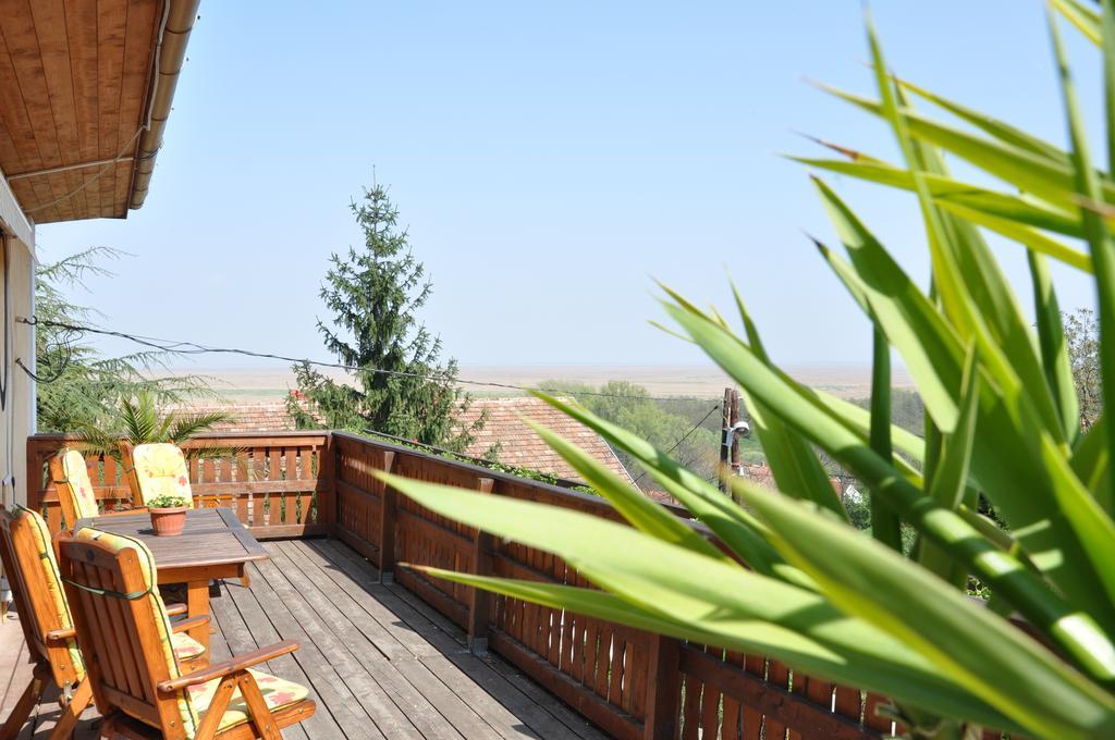 Gloriett Panzio Bed and Breakfast Fertőboz Buitenkant foto