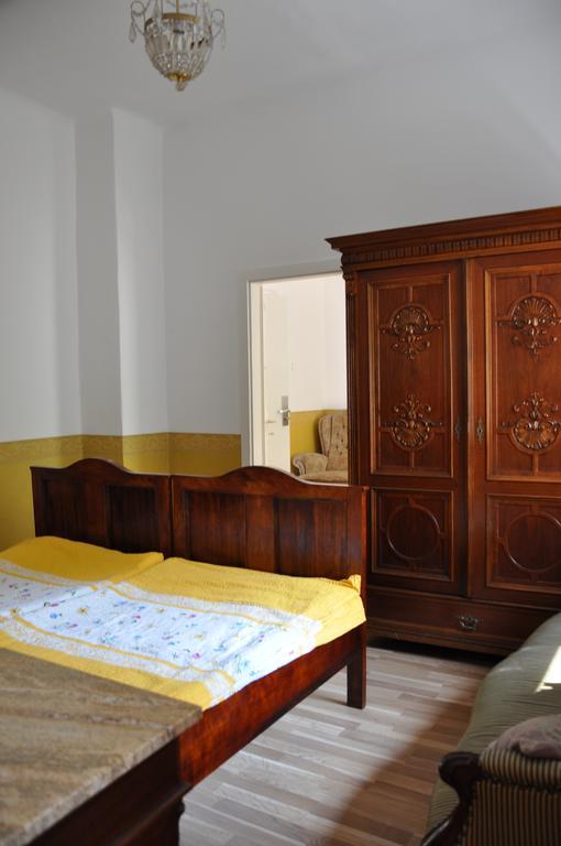 Gloriett Panzio Bed and Breakfast Fertőboz Kamer foto
